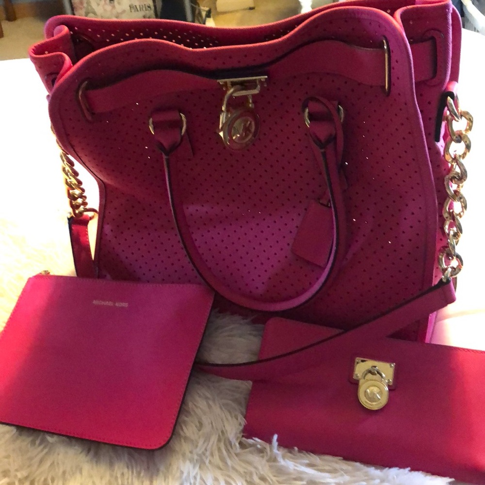 Michael Kors matching wallet clip in zipper pouch